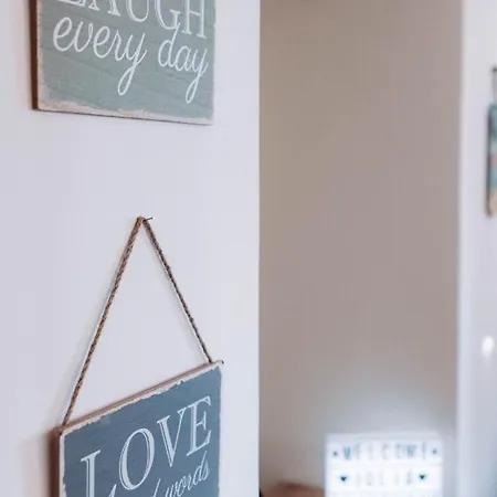 Julia アパート リエカ